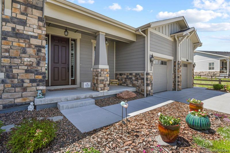 22694 E Henderson Dr, Aurora, CO 80016