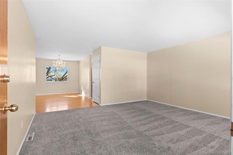 1995 S Deframe Way, Lakewood, CO 80228