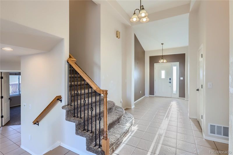 1444 Clemson Dr, Longmont, CO 80503