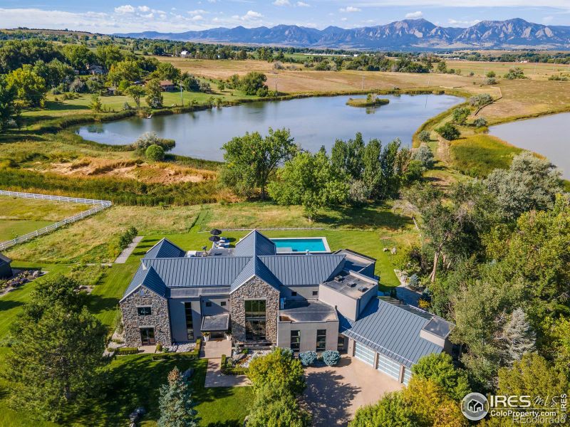 8802 Lakeside Ct, Boulder, CO 80301