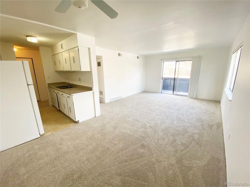 100 E Highline Cir #304, Centennial, CO 80122