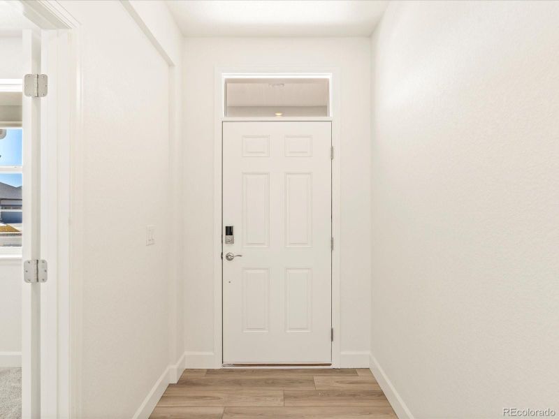 1814 S De Gaulle Ct, Aurora, CO 80018