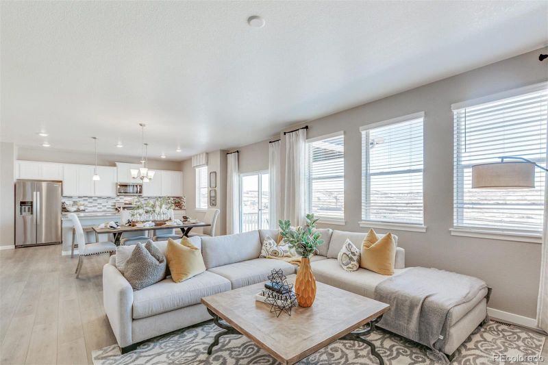 27601 E Cedar Ave, Aurora, CO 80018