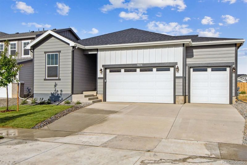 9824 Ceylon St, Commerce City, CO 80022