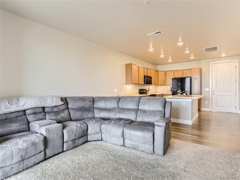 981 S Sable Blvd #305, Aurora, CO 80012