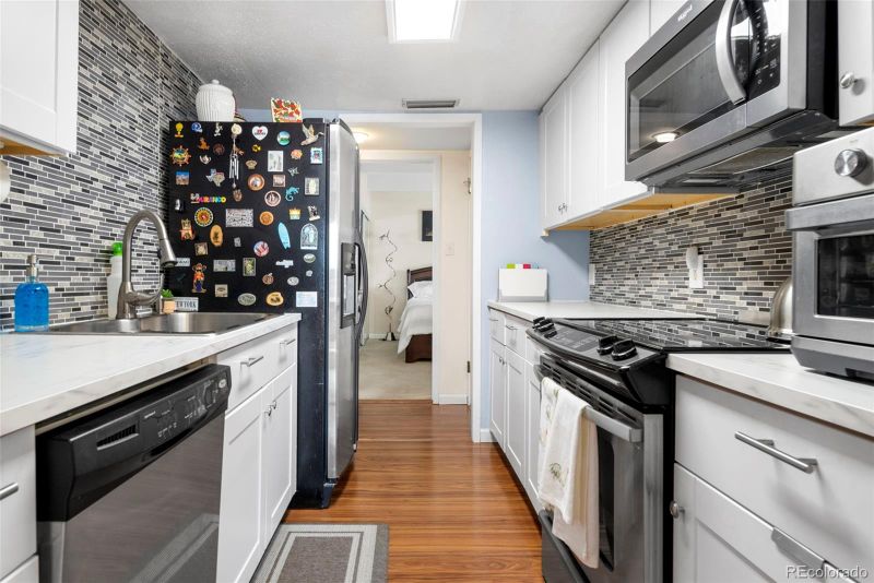 9725 E Harvard Ave #421, Denver, CO 80231