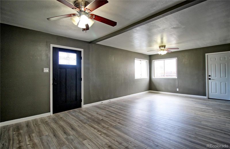 472 S Xavier St, Denver, CO 80219