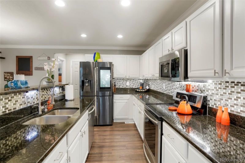2591 S Danube Way, Aurora, CO 80013