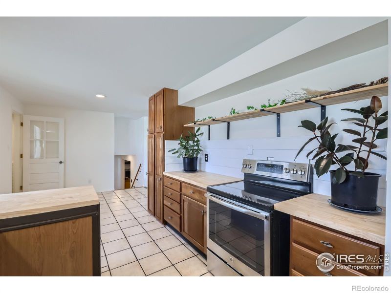 10 Clark Way, Longmont, CO 80501