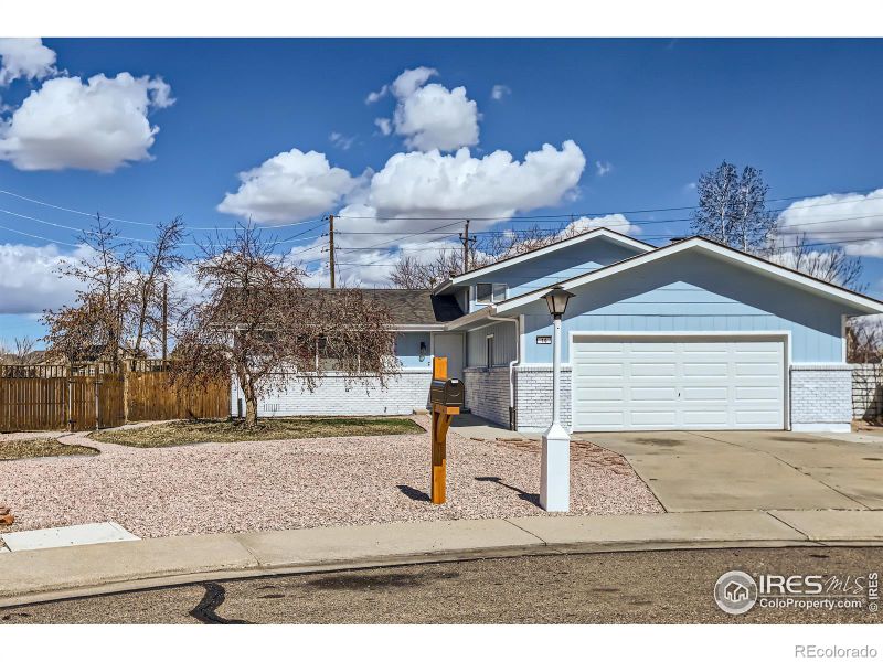 10 Clark Way, Longmont, CO 80501