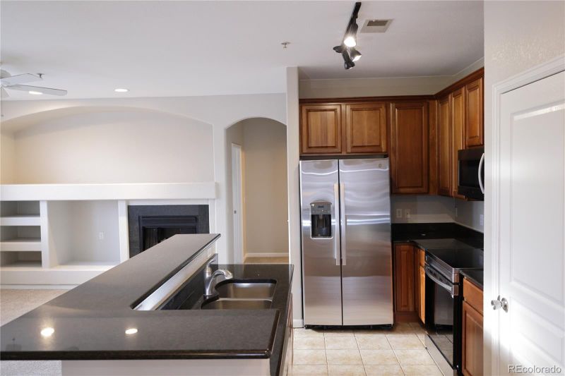 807 E 98th Ave #307, Thornton, CO 80229