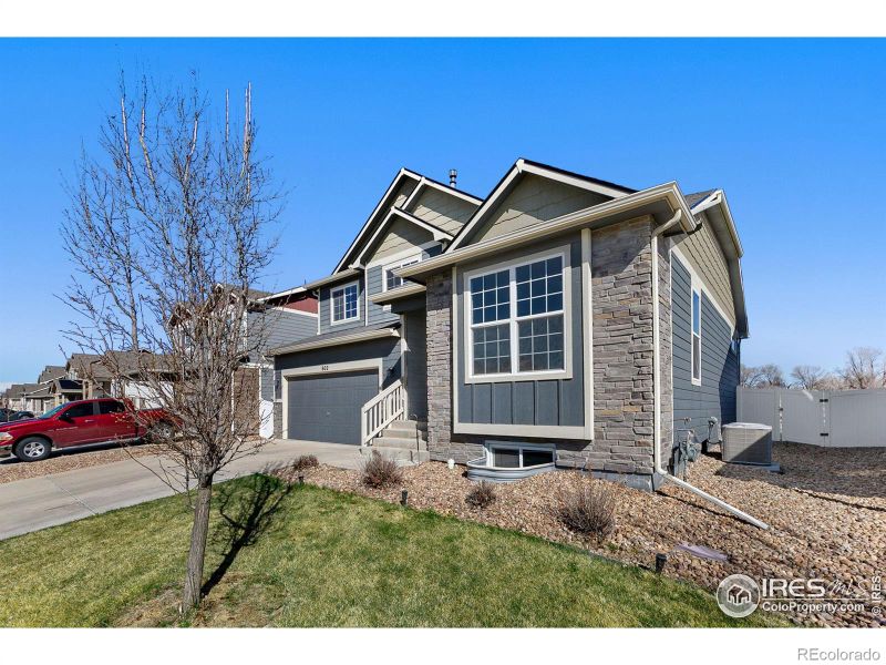 602 Cherryridge Dr, Windsor, CO 80550