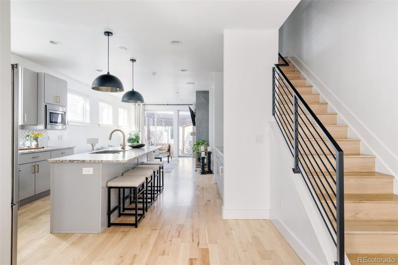 1561 S Washington St, Denver, CO 80210