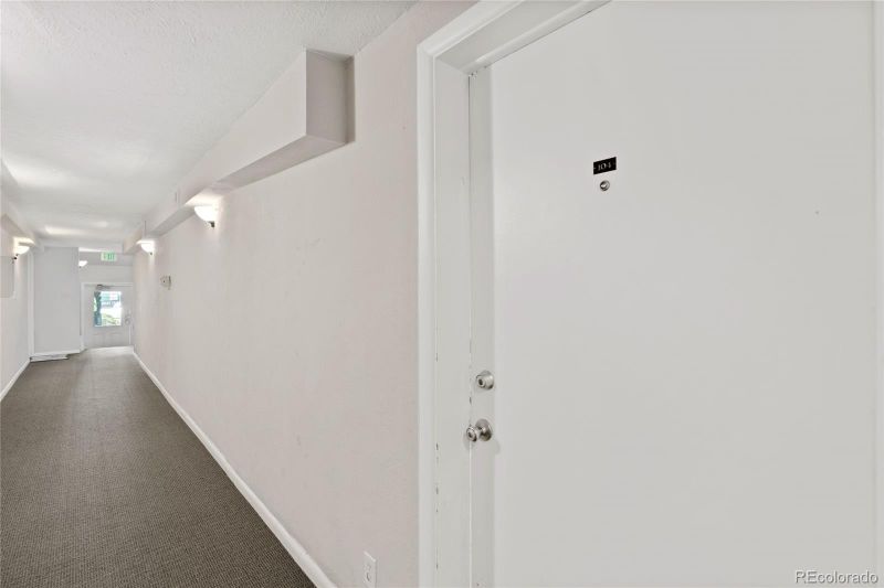 1182 Clermont St #A104, Denver, CO 80220