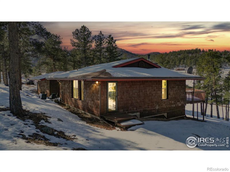 921 Spruce Mountain Dr, Drake, CO 80515