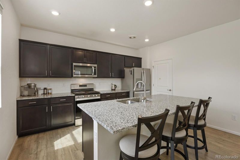 26980 E Maple Ave, Aurora, CO 80018