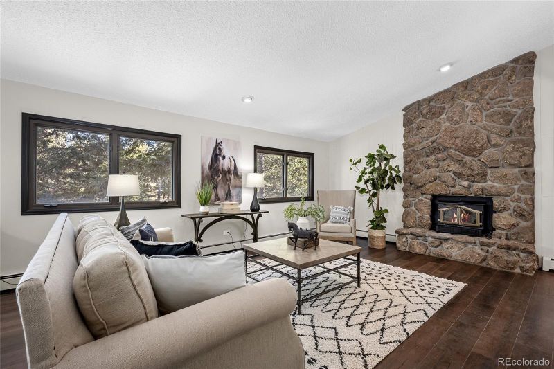 4708 Red Rock Dr, Larkspur, CO 80118