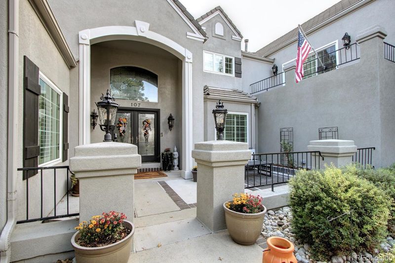 107 Falcon Hills Dr, Highlands Ranch, CO 80126