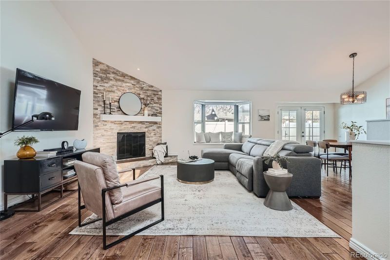 11934 E Maple Ave, Aurora, CO 80012