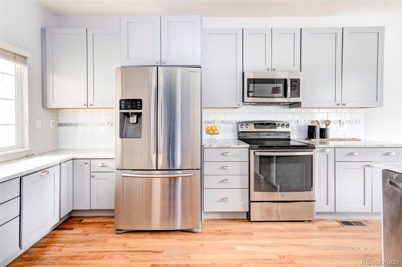 8516 S Lewis Way, Littleton, CO 80127