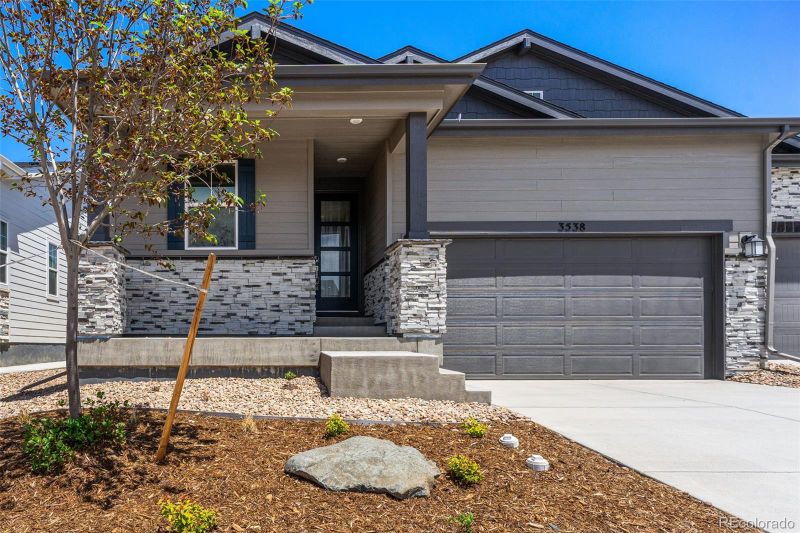 3538 N Duquesne Ct, Aurora, CO 80019