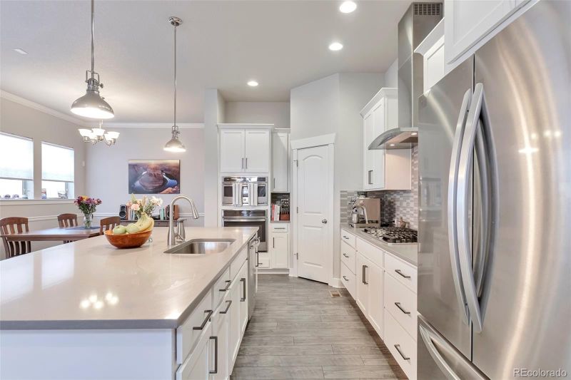 10459 E 25th Dr, Aurora, CO 80010