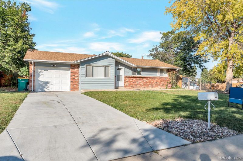 601 S Quentin St, Aurora, CO 80012