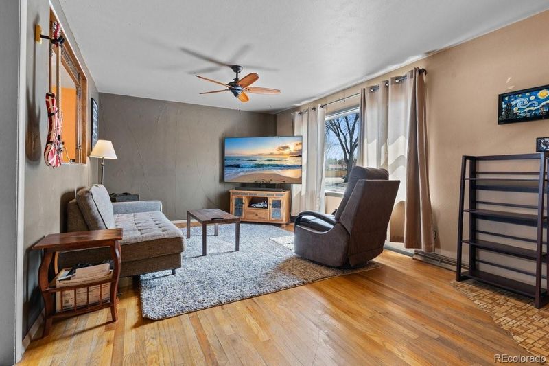 41 Caledonia Rd, Pueblo, CO 81001