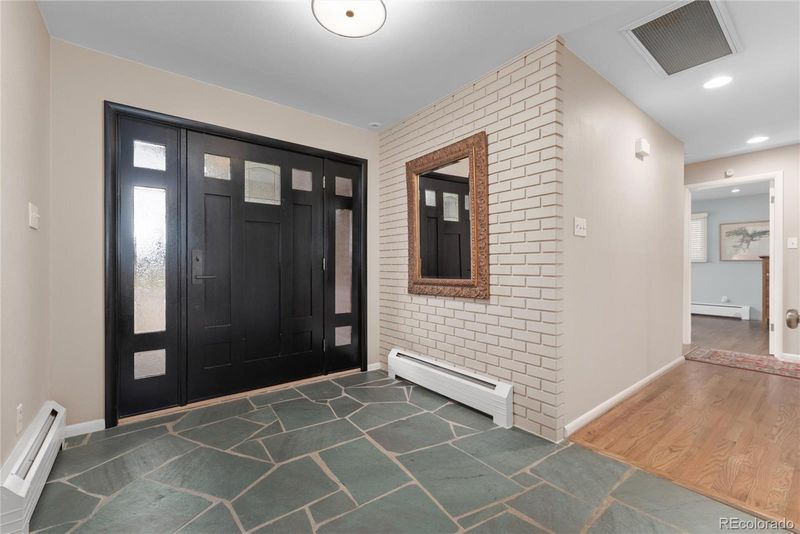 461 Leyden St, Denver, CO 80220