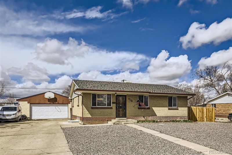 6861 Kearney St, Commerce City, CO 80022