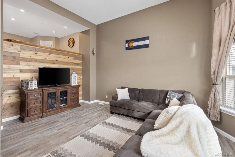 9365 Longs Peak Dr, Commerce City, CO 80640