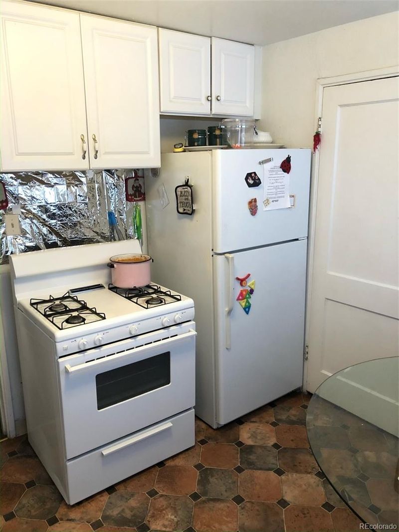2802 W Uintah St, Colorado Springs, CO 80904