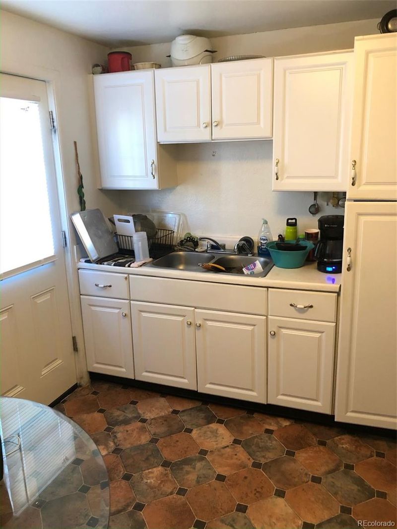 2802 W Uintah St, Colorado Springs, CO 80904