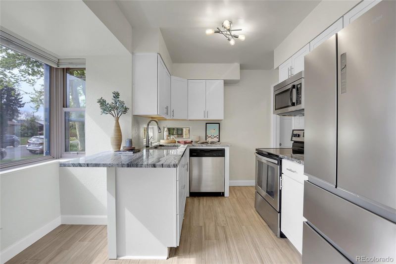 3000 Poplar St, Denver, CO 80207