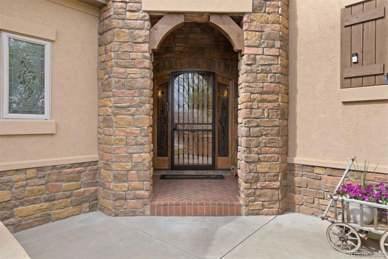 40 Brookhaven Dr, Littleton, CO 80123