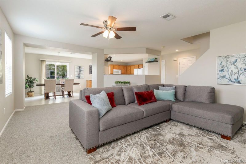 22043 E Berry Pl, Aurora, CO 80015