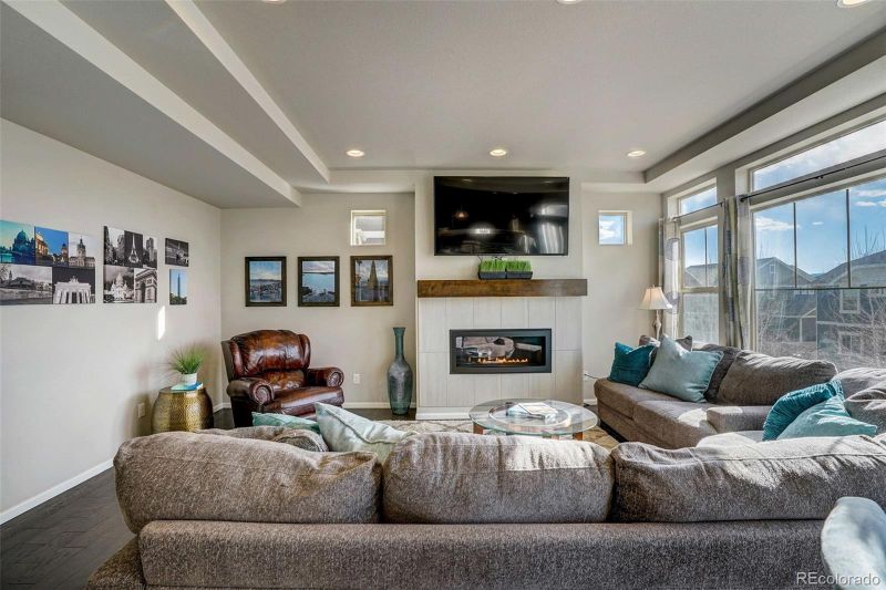 152 Poppy View Ln, Erie, CO 80516