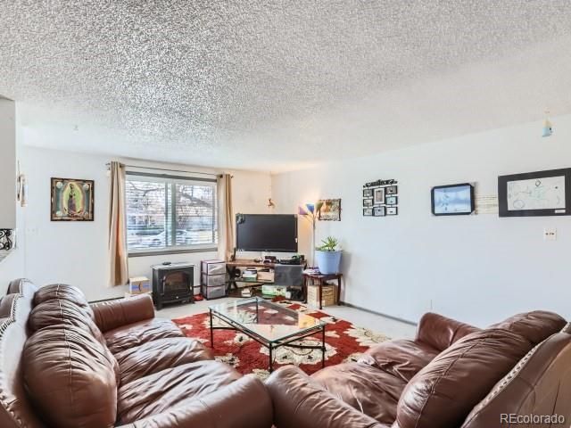 1004 Emerson Pl, Longmont, CO 80501
