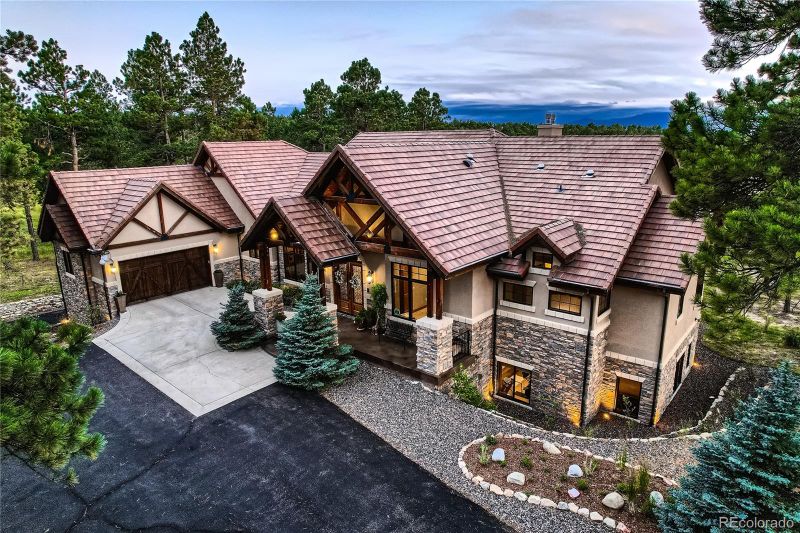 3980 Foxchase Way, Colorado Springs, CO 80908