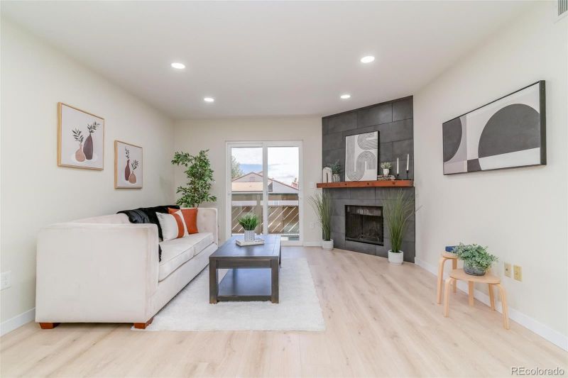 15138 E Louisiana Dr #207, Aurora, CO 80012