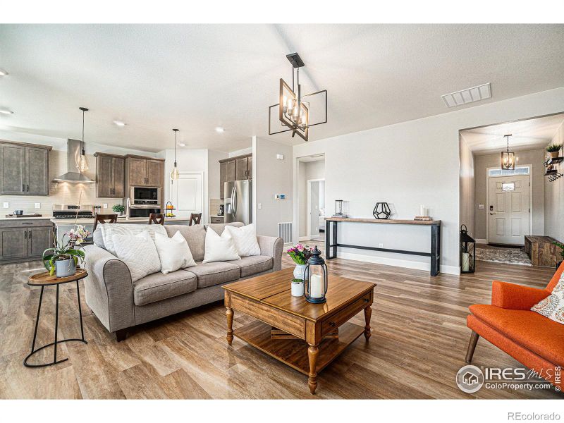 6068 Gannet Dr, Timnath, CO 80547
