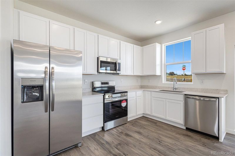 1195 Osmolski Dr, Elizabeth, CO 80107