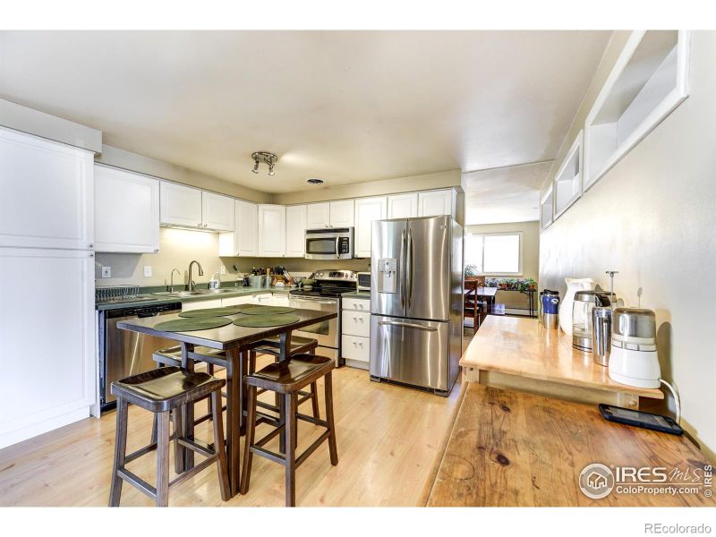 18 University Dr, Longmont, CO 80503
