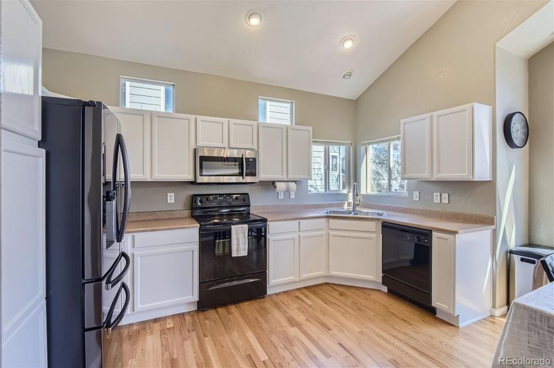 12576 Dexter St, Thornton, CO 80241