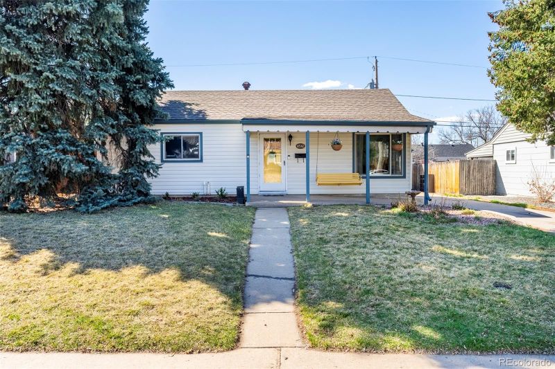 4542 E Utah Pl, Denver, CO 80222