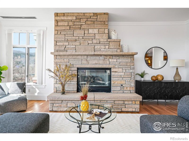 1301 Canyon Blvd #406, Boulder, CO 80302