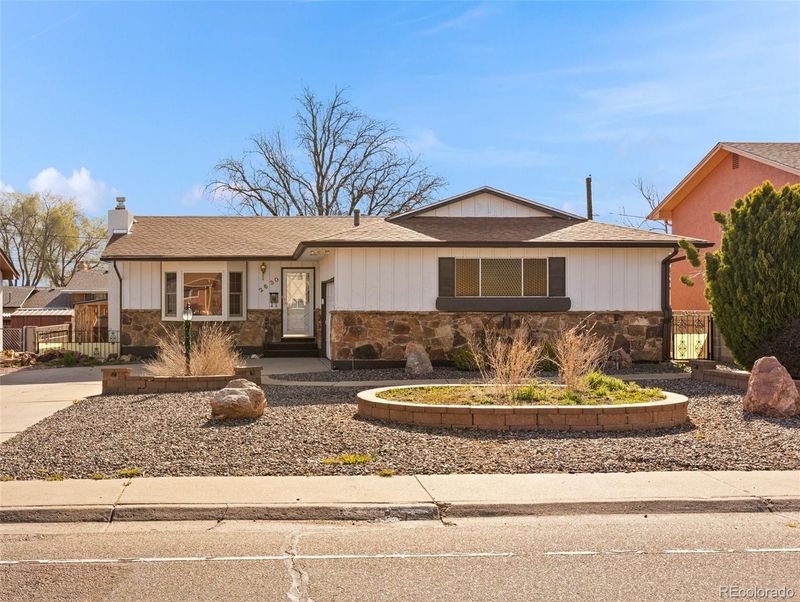 2630 Hollywood Dr, Pueblo, CO 81005