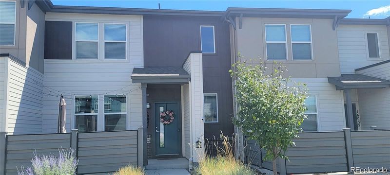 16047 E Warner Dr, Denver, CO 80239