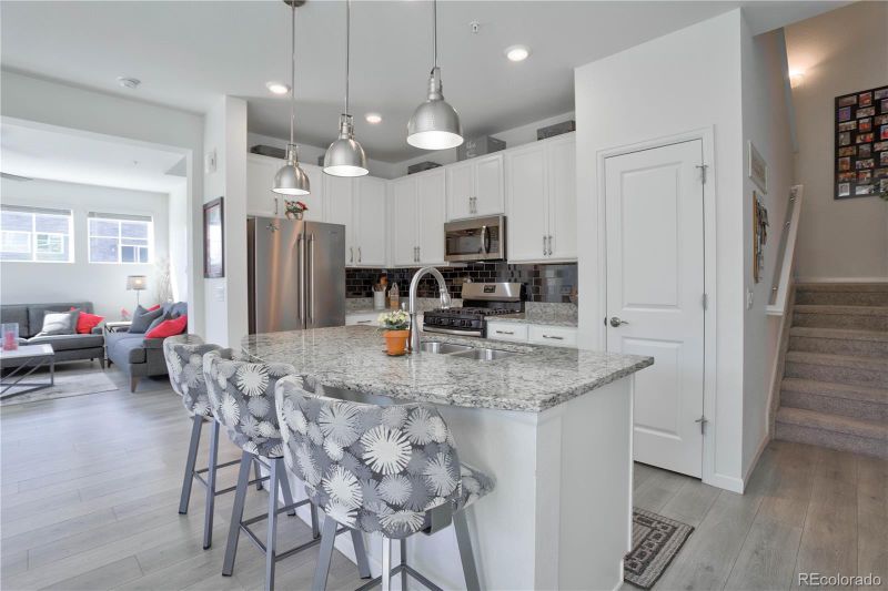 24896 E Calhoun Pl #B, Aurora, CO 80016