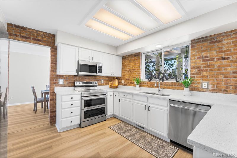 7520 Terry Ct, Arvada, CO 80007